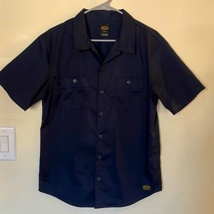 RVCA short sleeve button down. Recession collection. Size M